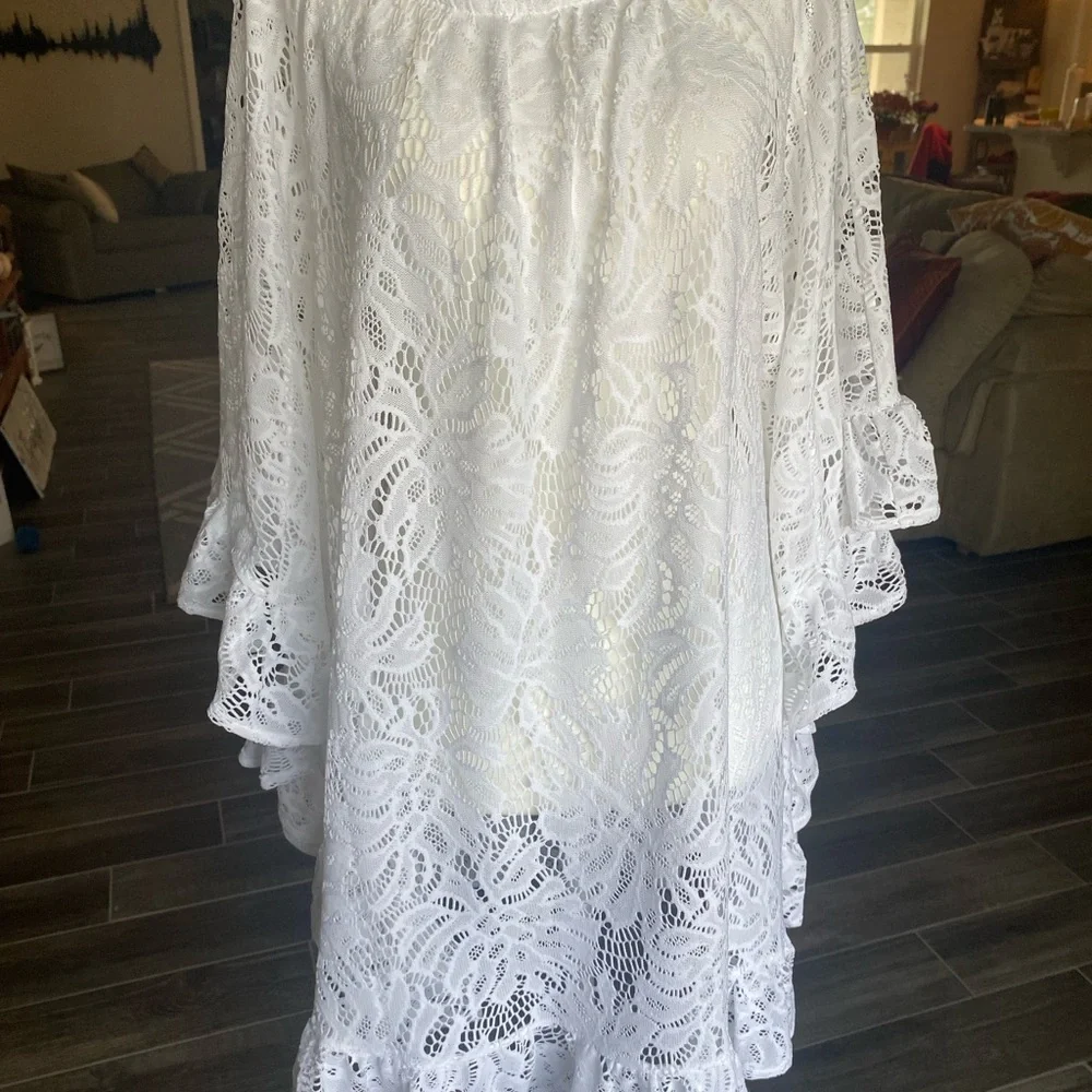 Lilly Pulitzer White Lace Coverup - Picture 2 of 4